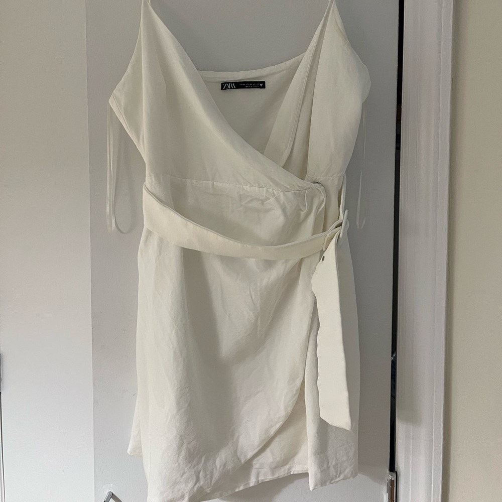 White belted Zara dress